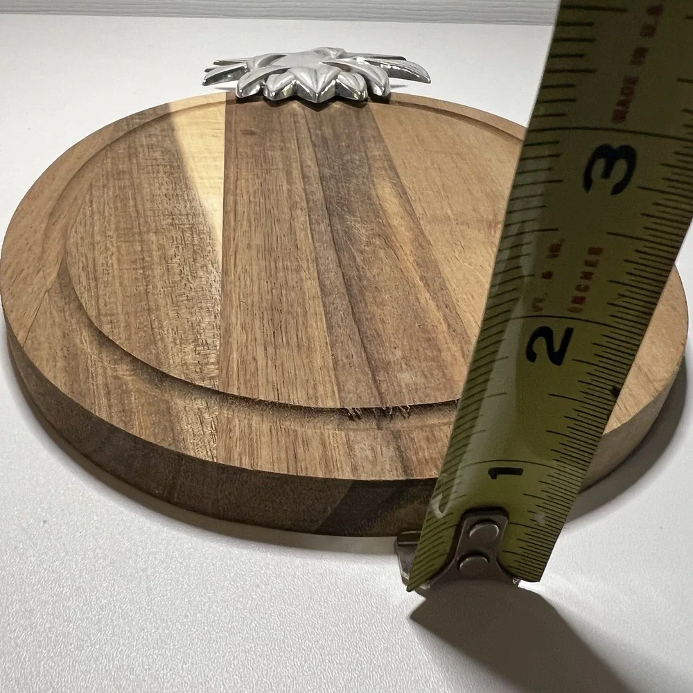 Wooden Pineapple‎ Cutting Board W/ Metal Top